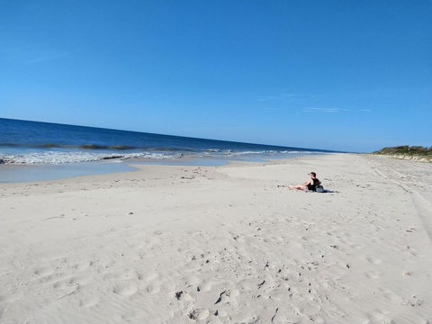 Wave Walk - Accommodation Main Beach 2