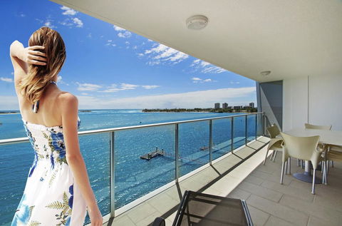 Waves Maroochy River - Accommodation Main Beach 0