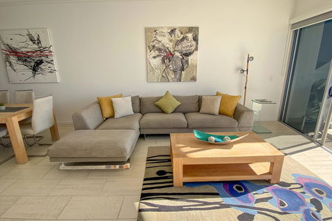 Waves Maroochy River - Accommodation Main Beach 1