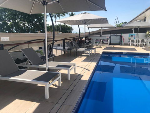 Welcome To The Centre Of Paradise - Accommodation Main Beach 2