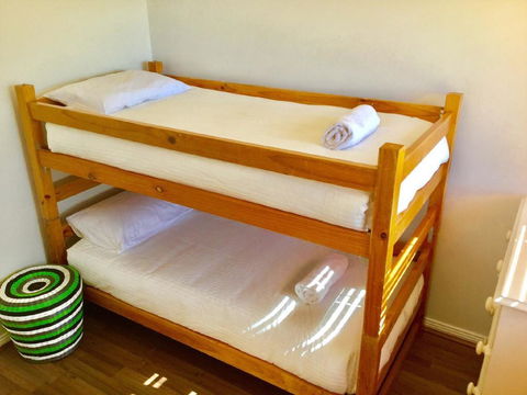 Wendaleigh 5/26 Clyde Street - Accommodation Main Beach 1