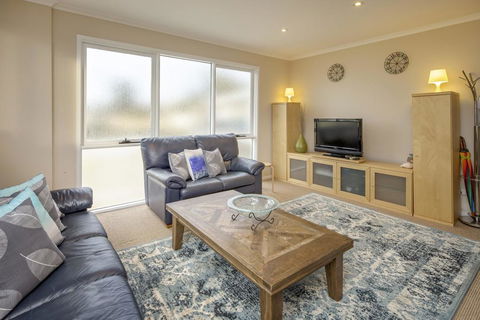 Wendaleigh 8 - Central Unit - Accommodation Main Beach 3