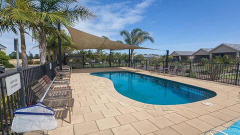 Wenneelys - 26/45 St Andrews Boulevard - Accommodation Main Beach 0