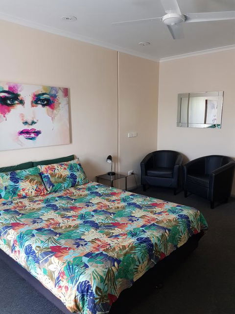 Wentworth Central Motor Inn - Accommodation Main Beach 3