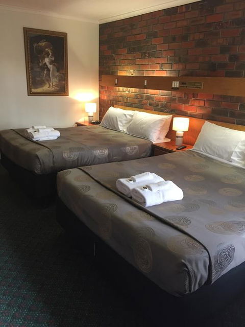 Wentworth Club Motel - Accommodation Main Beach 3