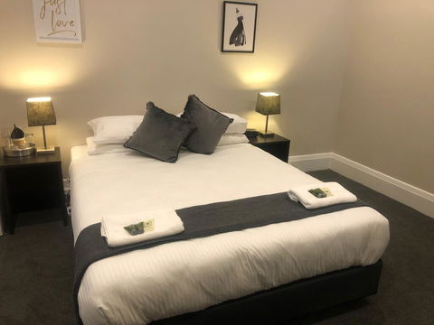 Wentworth Hotel - Accommodation Main Beach 2