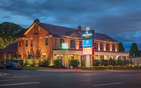 Wentworth Hotel - Accommodation Main Beach 0