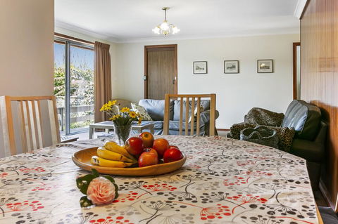 Wentworth Rose - Accommodation Main Beach 1