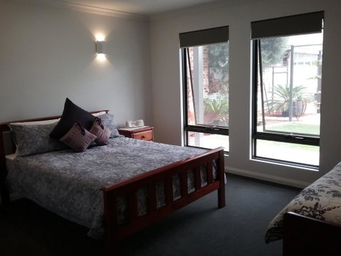 Wentworth Wharf B&B - Accommodation Main Beach 1