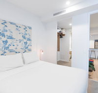 West End Executive Suite on the Brisbane River. - Accommodation Main Beach