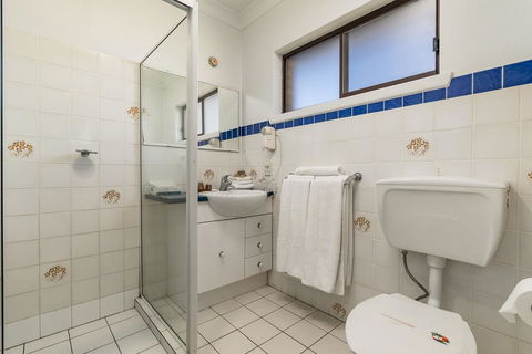 West End Motor Lodge - Accommodation Main Beach 1