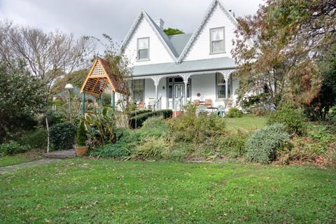 Westella Colonial B&B Accommodation - Accommodation Main Beach 0