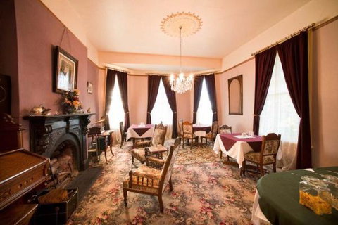 Westella Colonial B&B Accommodation - Accommodation Main Beach 3