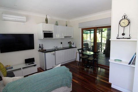 Westering Cottage - Accommodation Main Beach 1