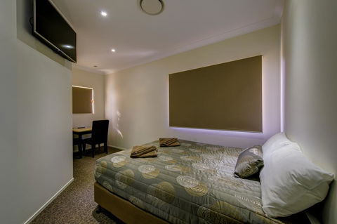 Western Downs Motor Inn - Accommodation Main Beach 3