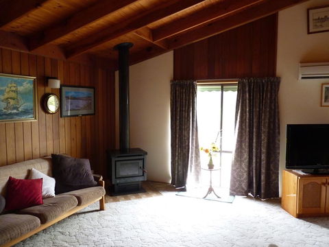 Westward - Accommodation Main Beach 3