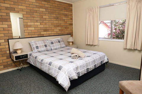 Westwood Motor Inn - Accommodation Main Beach 2