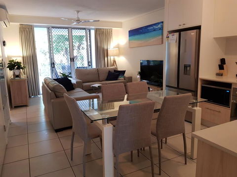 Whalecove Apartments - Accommodation Main Beach 1