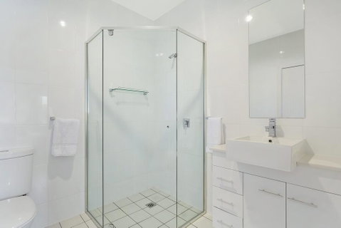 Wharf Apartment Unit 15 - Accommodation Main Beach 2