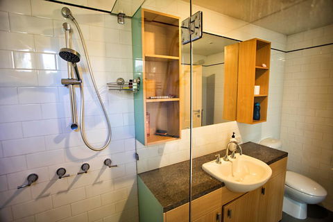 WHARF COTTAGE - Accommodation Main Beach 3