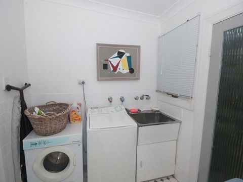 Where The River Runs - Accommodation Main Beach 2