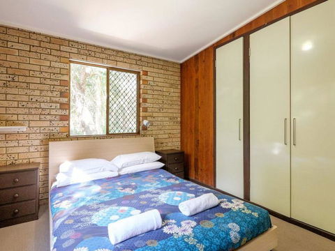 Whispering Trees - Accommodation Main Beach 3