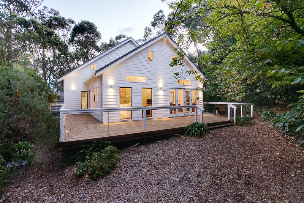 Wentworth Falls NSW Accommodation Main Beach