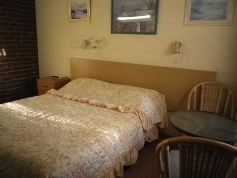 White Lanterns Motel - Accommodation Main Beach 3