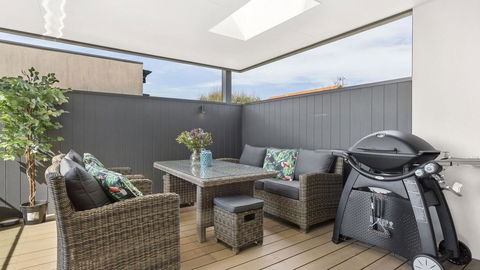WHITEHAVEN - MORNINGTON - Accommodation Main Beach 2