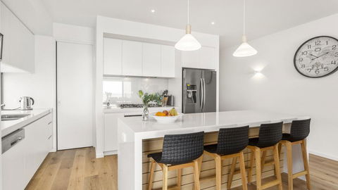 WHITEHAVEN - MORNINGTON - Accommodation Main Beach 1