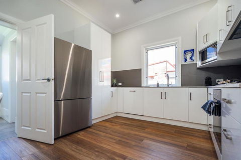 Whitehaven On Moseley - Wifi - Nespresso - Accommodation Main Beach 3