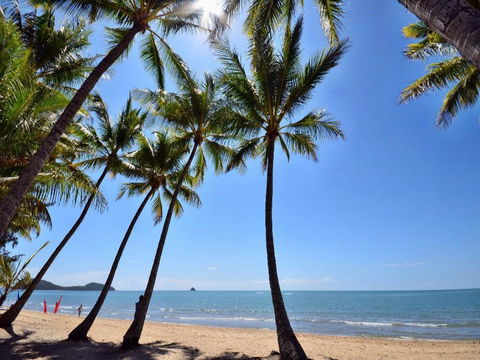 Whitehouse - Palm Cove - Accommodation Main Beach 3