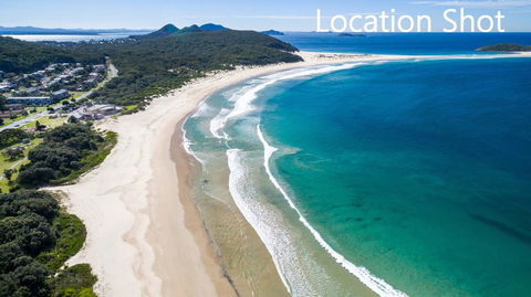 Whitesands Road, Unit 2/12 - Accommodation Main Beach 1