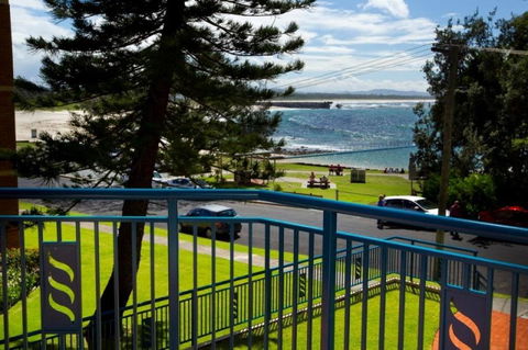 Whitesands, Unit 103, 38 North Street - Accommodation Main Beach 1