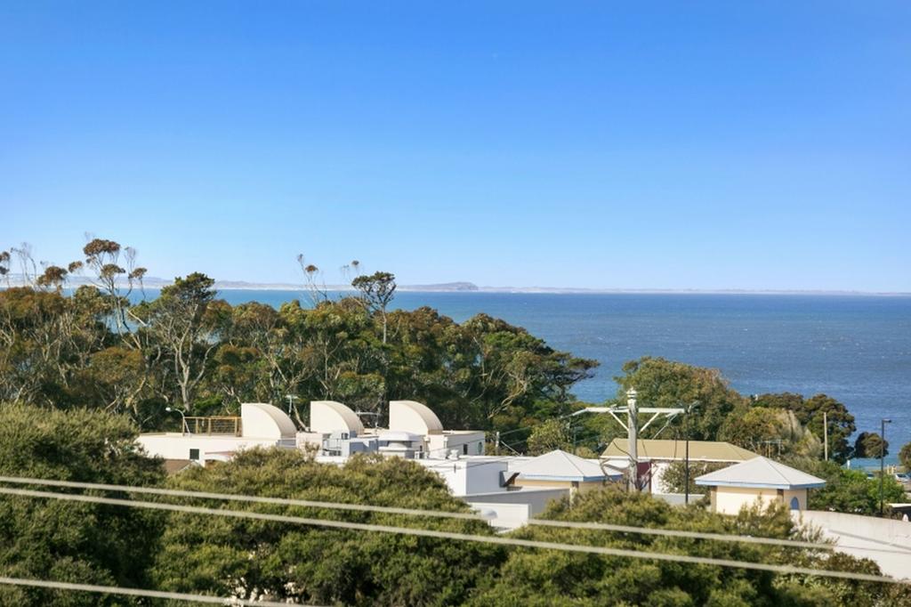 Taroon VIC Accommodation Main Beach