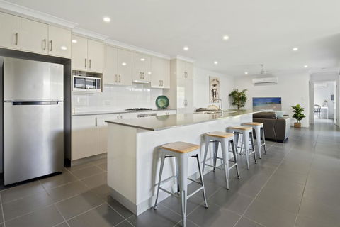 Whitsunday Family Escape - Accommodation Main Beach 2