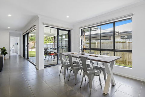 Whitsunday Family Escape - Accommodation Main Beach 3