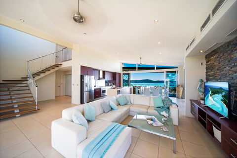 Whitsunday Views - Airlie Beach - Accommodation Main Beach 2