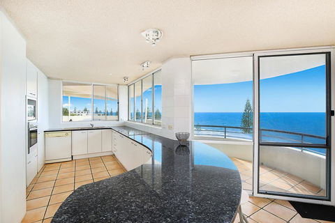 Wickham Cove Unit 10, 45 Albert Street. Kings Beach - Accommodation Main Beach 2