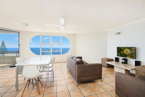 Wickham Cove Unit 10, 45 Albert Street. Kings Beach - Accommodation Main Beach 3