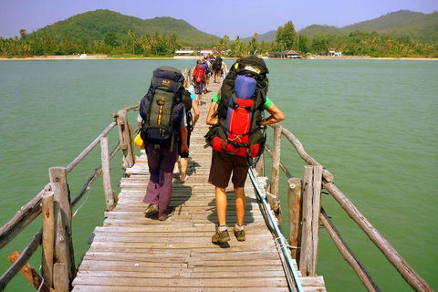 Wickham Retreat Backpackers - Accommodation Main Beach 1