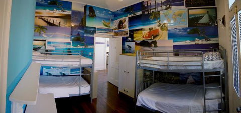 Wickham Retreat Backpackers - Accommodation Main Beach 0