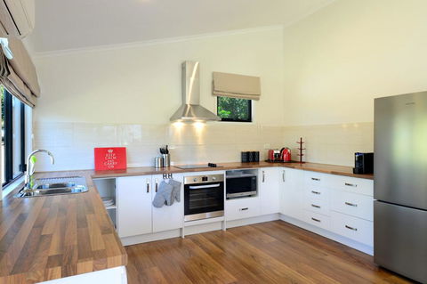 Wild Rose Cottage- Kiaroo, Kangaroo Valley - Accommodation Main Beach 1