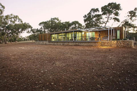 Willalooka Eco Lodge - Accommodation Main Beach 0