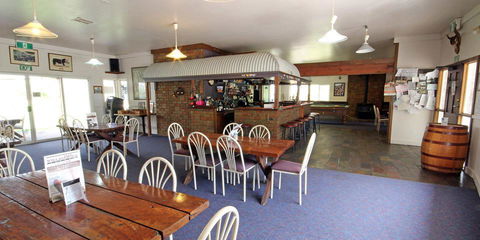Willalooka Tavern - Accommodation Main Beach 3