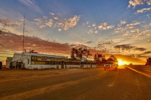 William Creek Camp Ground & Units - Accommodation Main Beach 0