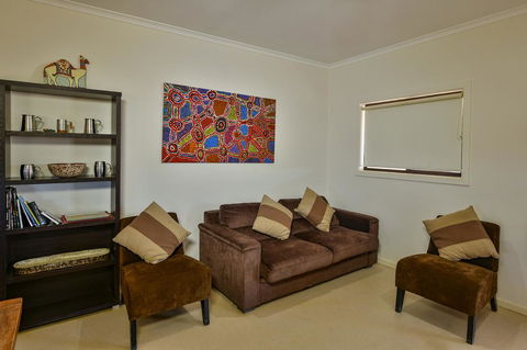 William Creek Camp Ground & Units - Accommodation Main Beach 2