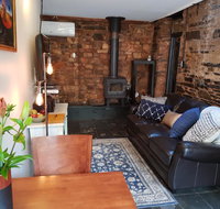 William Hunt's Retreat - Redwood Studio - Accommodation Main Beach