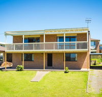 Williams Wonder - Large Beach House - Accommodation Main Beach