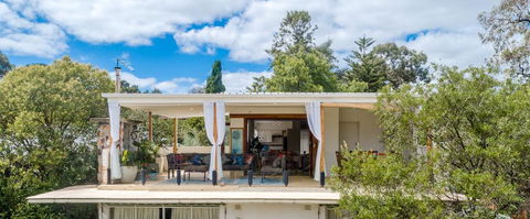Willow Upon Avon Accommodation - Accommodation Main Beach 0